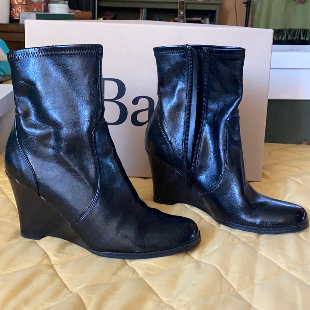 Bass Ella Black Wedge Heels